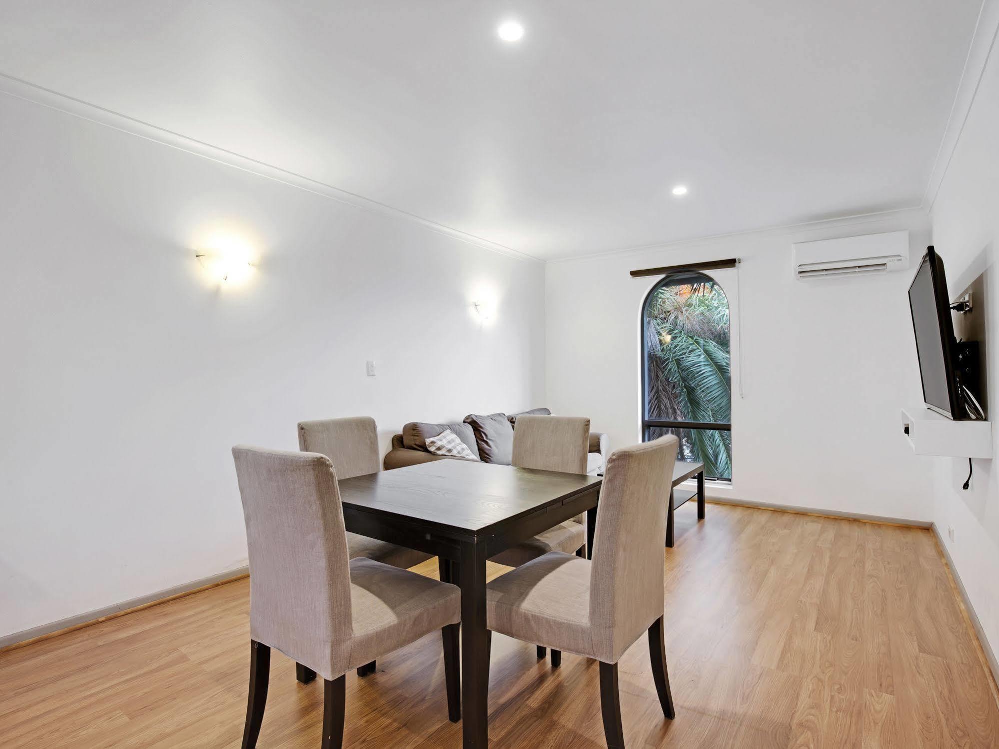 Adelaide Holiday Homes Exterior photo
